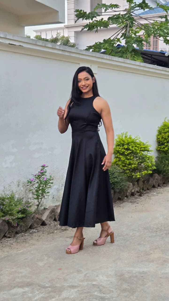 The Classy Black Dress