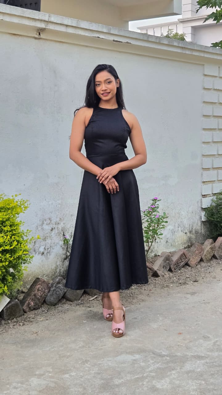 The Classy Black Dress